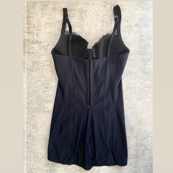 La Senza 34C bra spanks - Picture 2 of 6